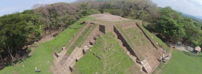 sitio arqueológico cihuatan, el salvador